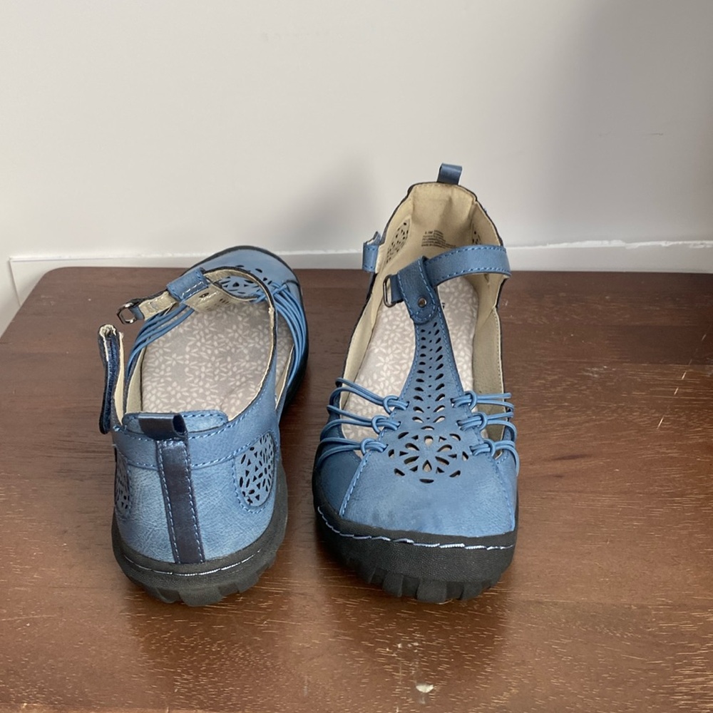 JBU women’s Mary jane shoe